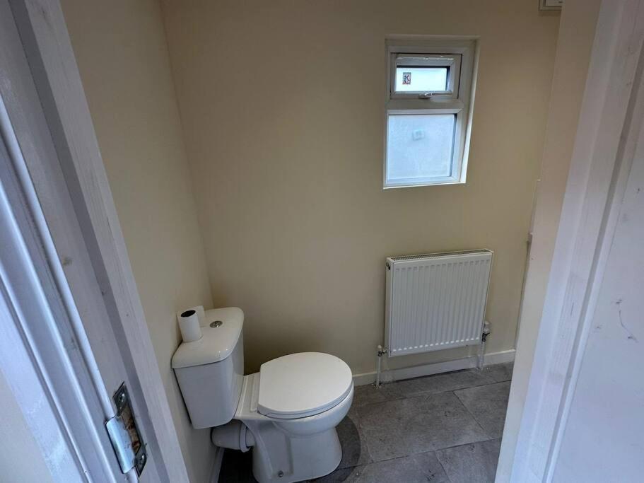 Big 3 Bedroom London House With 2 Bathroom Plumstead  Exterior foto