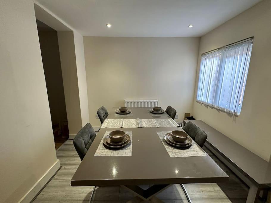 Big 3 Bedroom London House With 2 Bathroom Plumstead  Exterior foto