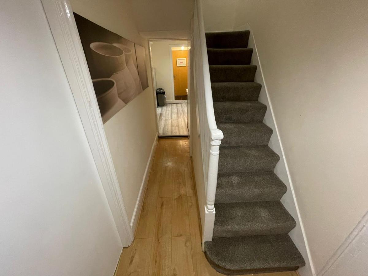 Big 3 Bedroom London House With 2 Bathroom Plumstead  Exterior foto