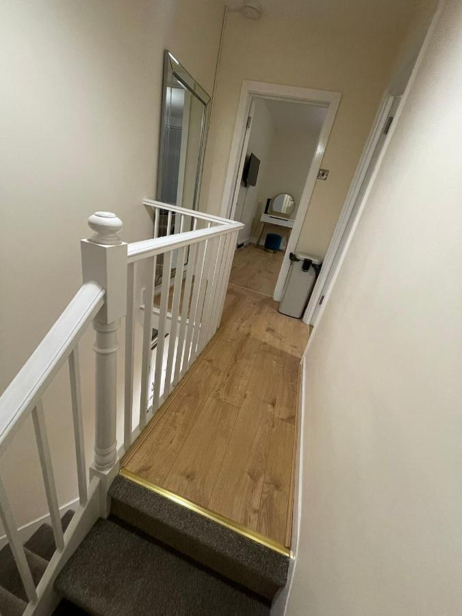 Big 3 Bedroom London House With 2 Bathroom Plumstead  Exterior foto