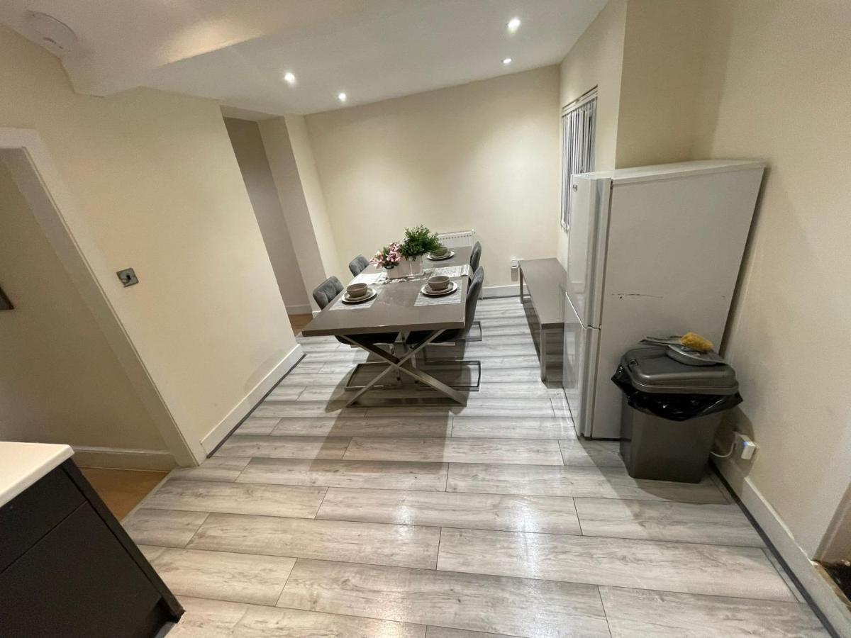Big 3 Bedroom London House With 2 Bathroom Plumstead  Exterior foto
