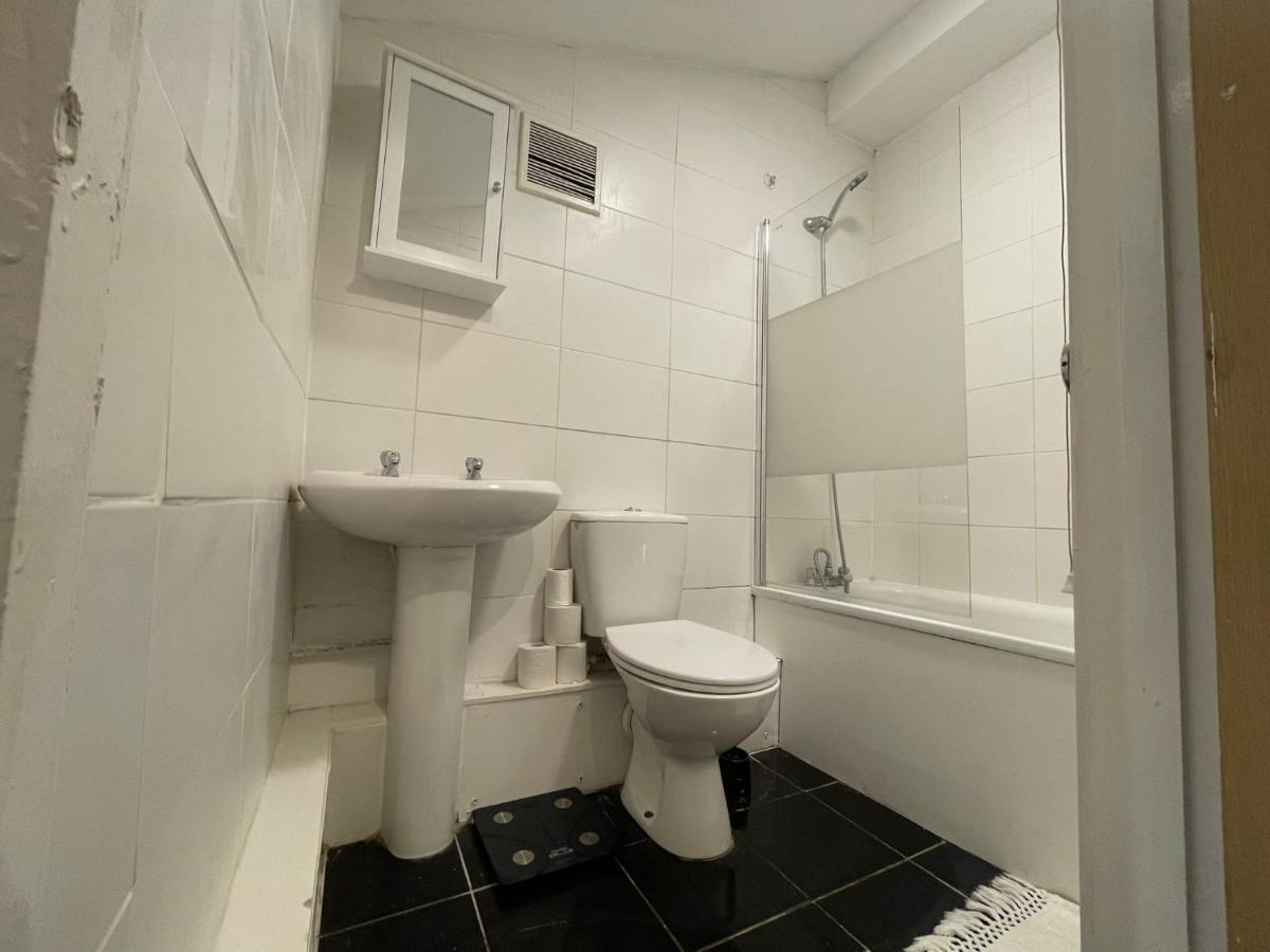 Big 3 Bedroom London House With 2 Bathroom Plumstead  Exterior foto