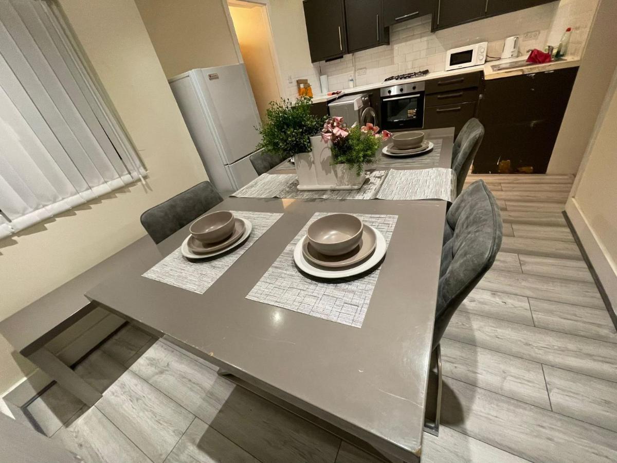 Big 3 Bedroom London House With 2 Bathroom Plumstead  Exterior foto