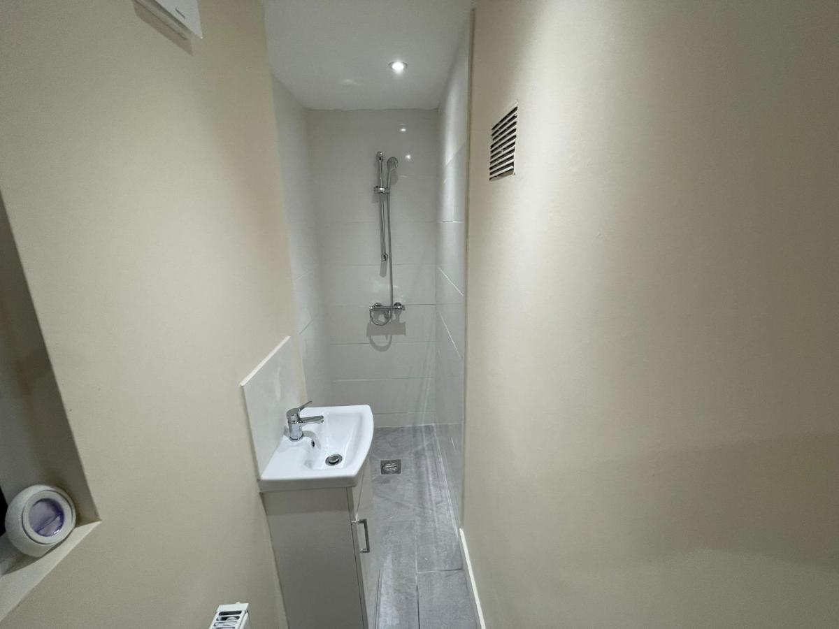 Big 3 Bedroom London House With 2 Bathroom Plumstead  Exterior foto