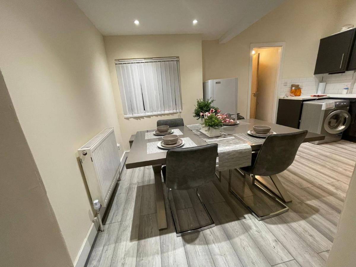 Big 3 Bedroom London House With 2 Bathroom Plumstead  Exterior foto